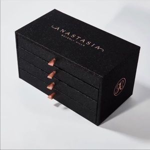 Anastasia Beverly Hills Eyeshadow Vault Box